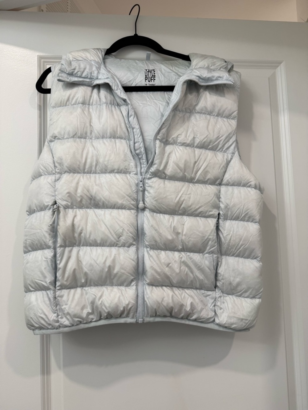 Aritzia The Little Puff Light Silver Quilted Puffer Vest size M